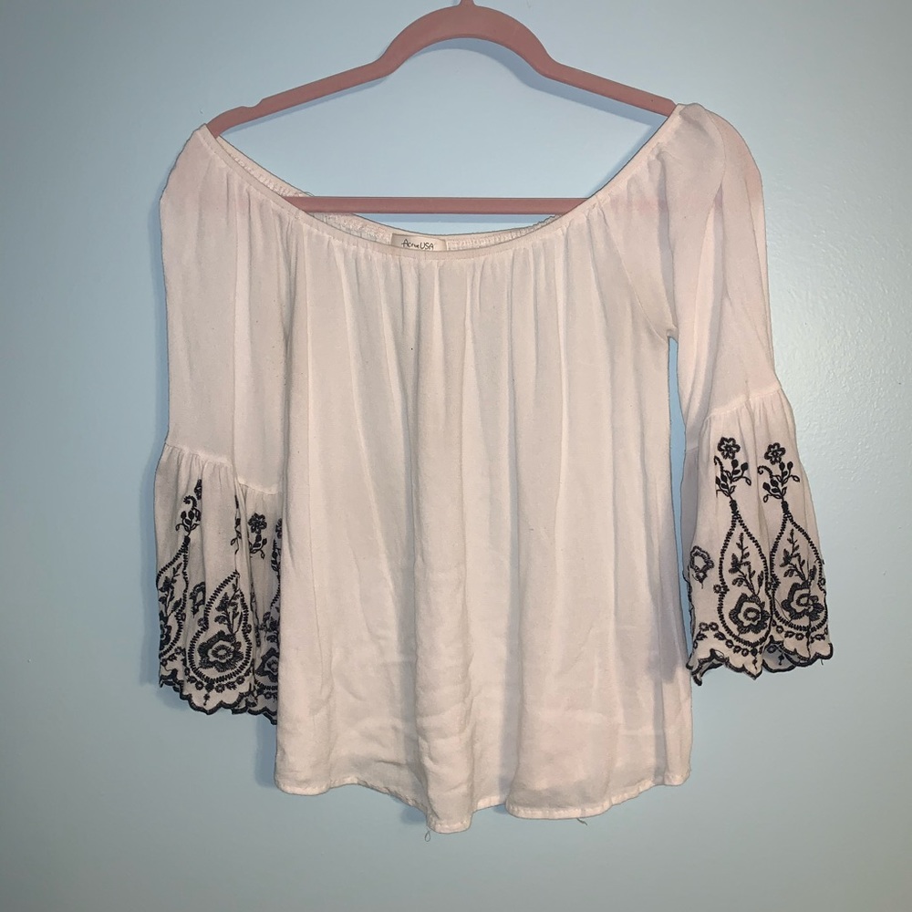Active USA Off the Shoulder Top